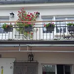 Les Iris D'hote
