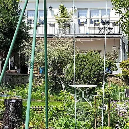 Les Iris D'hote Bed & Breakfast