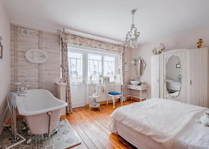 فندق مبيت وإفطار Les Iris D'hote 3*