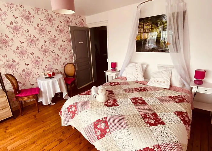 Les Iris D'hote فندق مبيت وإفطار 3*